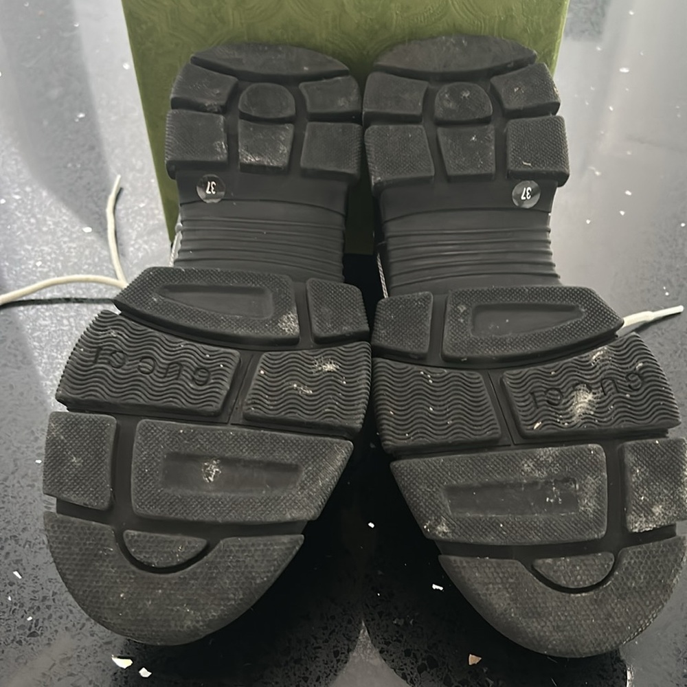 Gucci athletic shoes - Picture 9 of 13